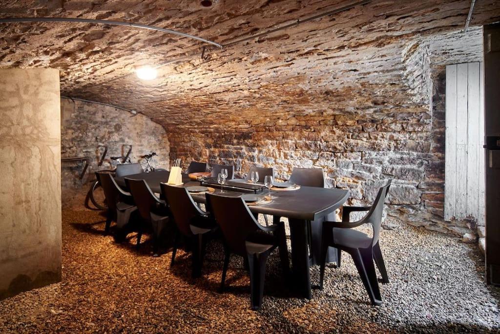 Le Wine Studio Жевре-Шамбертен Экстерьер фото